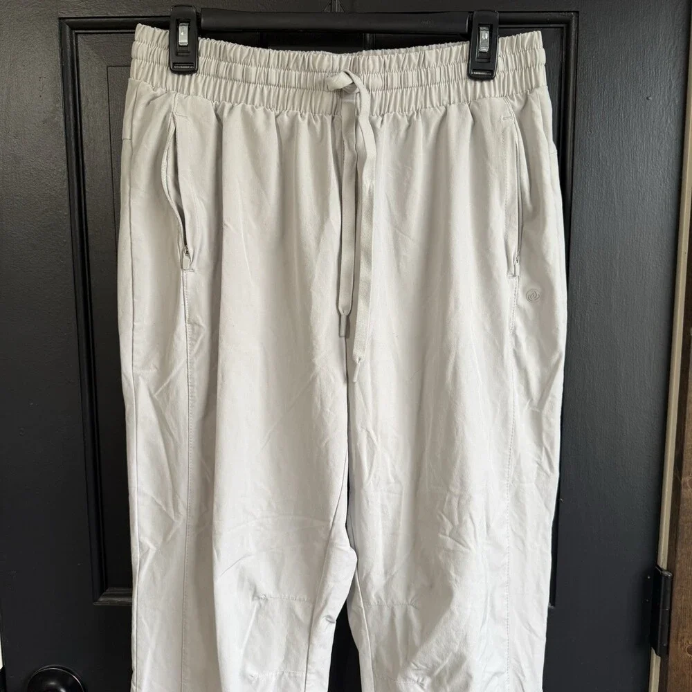 Apana Women's Light Gray Active 7/8 Length Pull-On Athleisure Pants Size Large - Picture 2 of 9